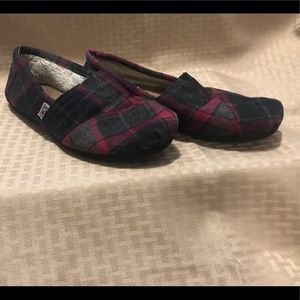 Toms Flannel Flats